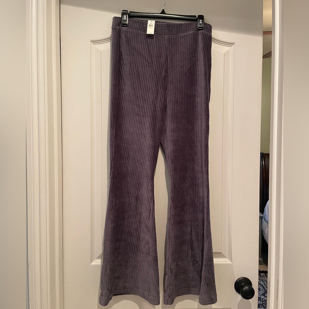 NWT - Aerie Flare Velvet Leggings